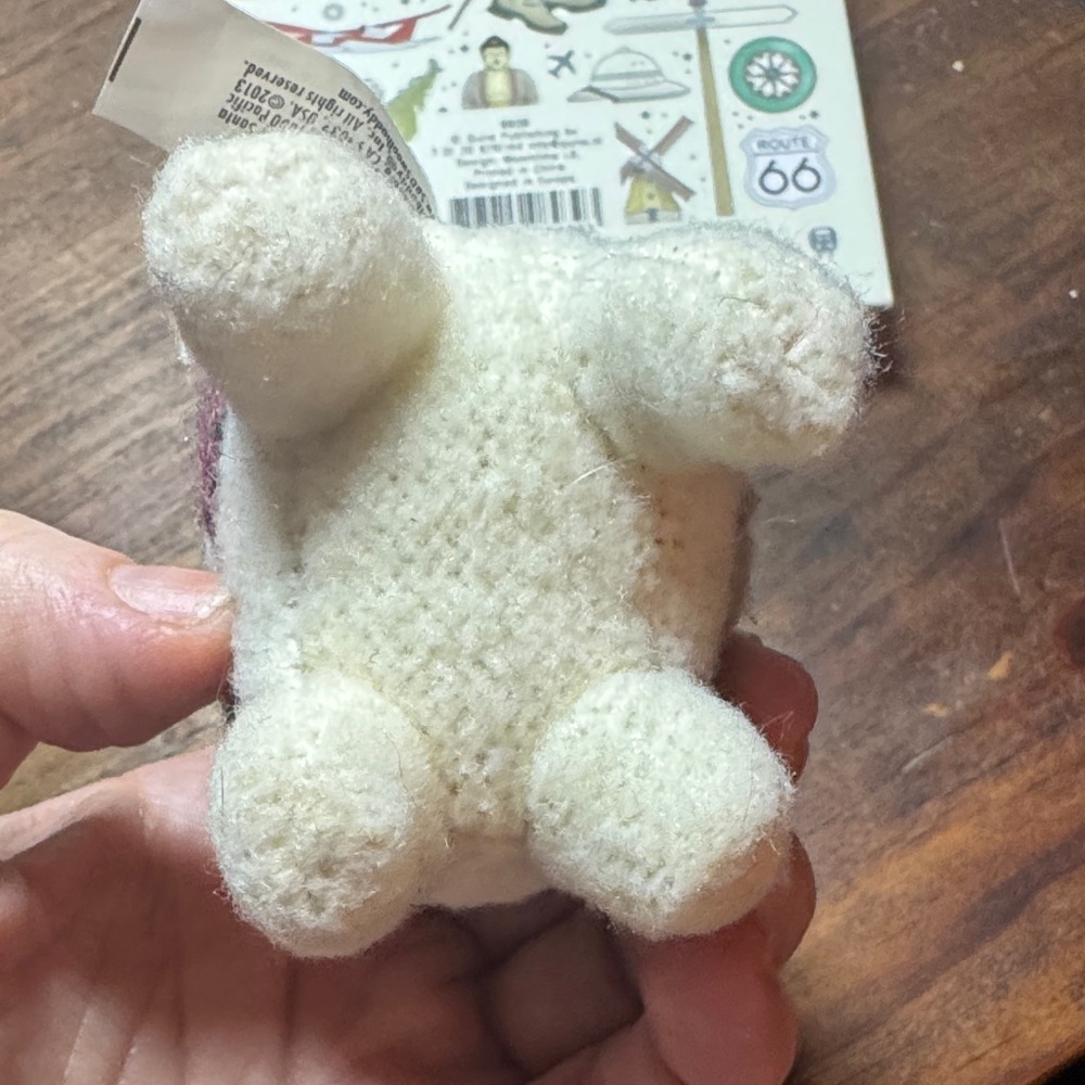 Needle felted Wool Giraffe Plush Toy - Picture 4 of 4